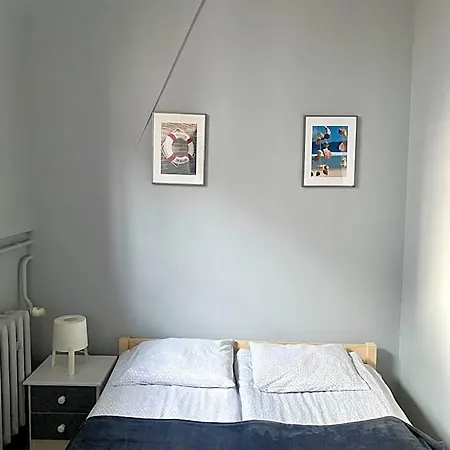 Universus Hostel *